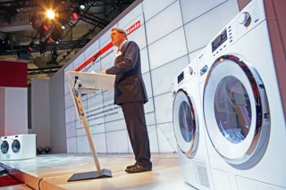 Miele представил первую в мире сушильную машину на солнечных батареях Miele представил первую в мире сушильную машину на солнечных батареях